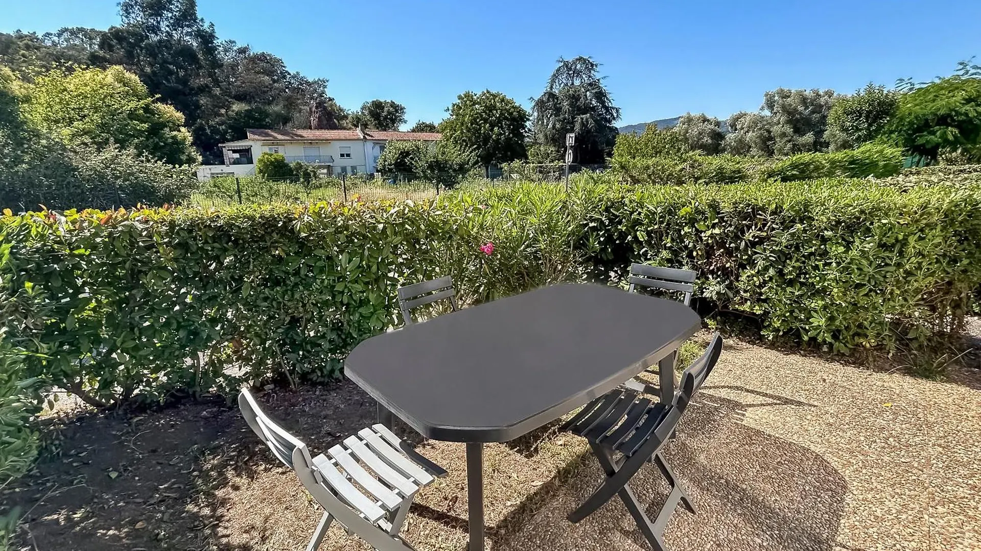 Duplex Lumineux Avec Terrasse Pres Des Plages Mandelieu-la-Napoule Holiday home