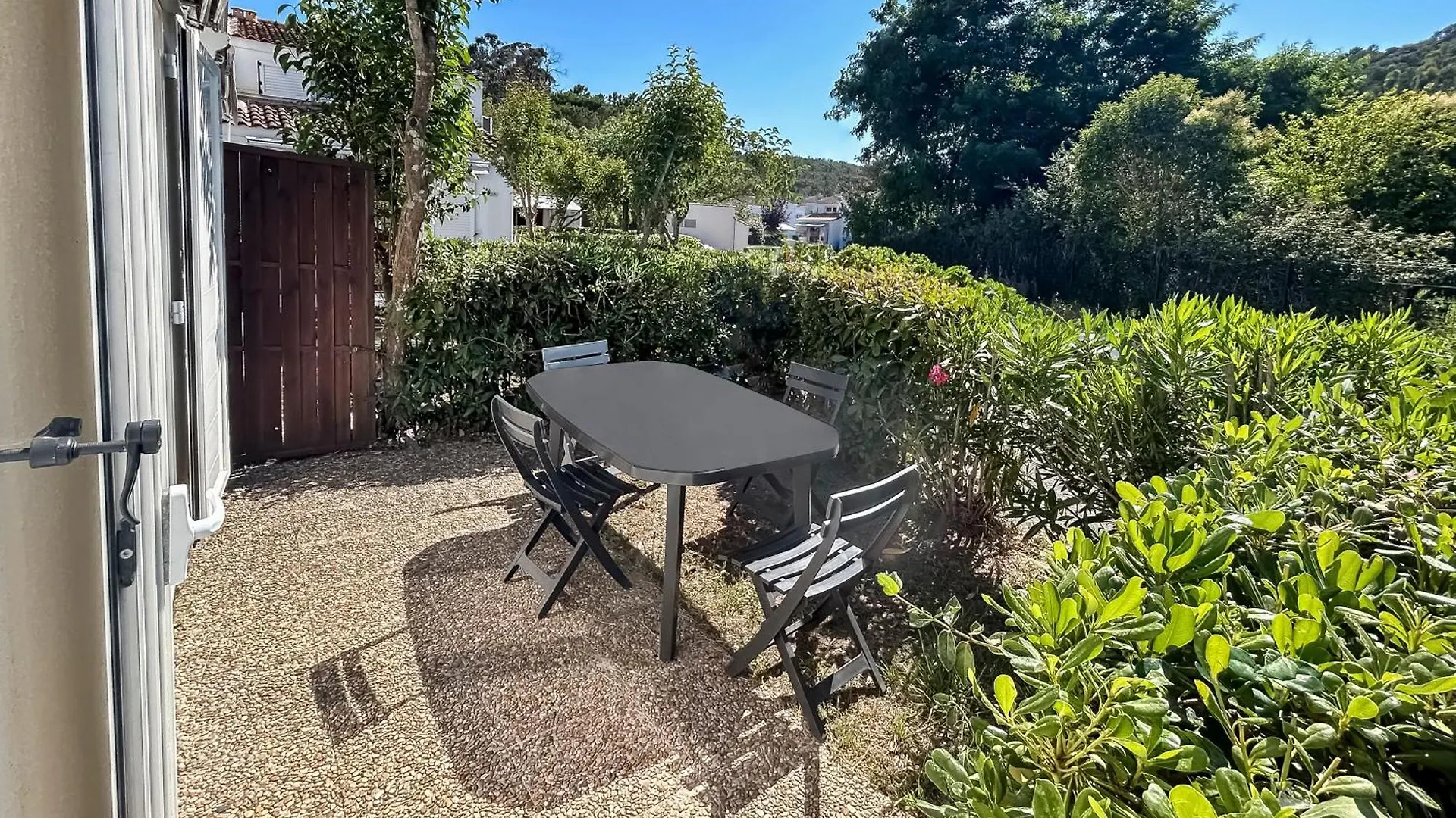 Holiday home Duplex Lumineux Avec Terrasse Pres Des Plages Mandelieu-la-Napoule France